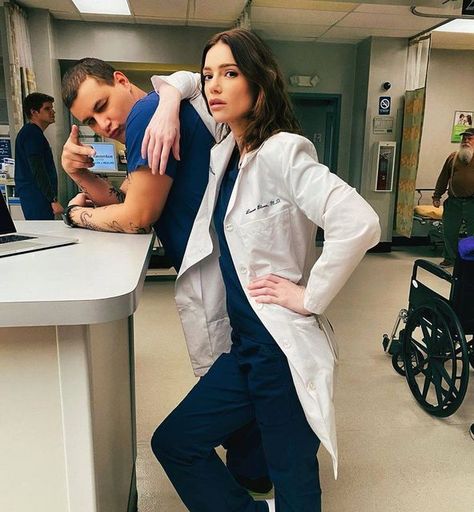 New Amsterdam on Instagram: "Some off-duty, behind-the-scenes Bloom and Casey to brighten your feed. ✨📸: @janeymontgomery" New Amsterdam Aesthetic, New Amsterdam Tv Series, Lauren Bloom, Girl Bye, Brain Surgeon, Medical School Life, Medical School Inspiration, Medical Drama, New Amsterdam