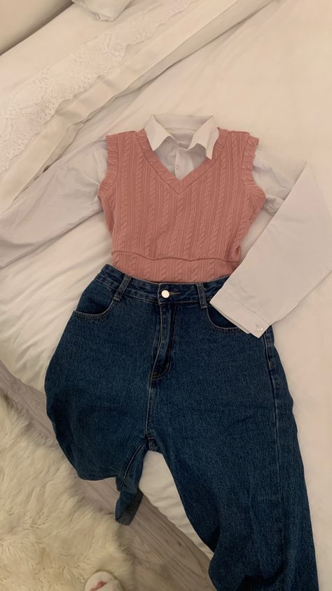 Back To School Outfits Summer, School Outfits Summer, General Outfit, August Outfits, Fashion Top Outfits, Everyday Fashion Outfits, Casual Day Outfits, Quick Outfits, Easy Trendy Outfits