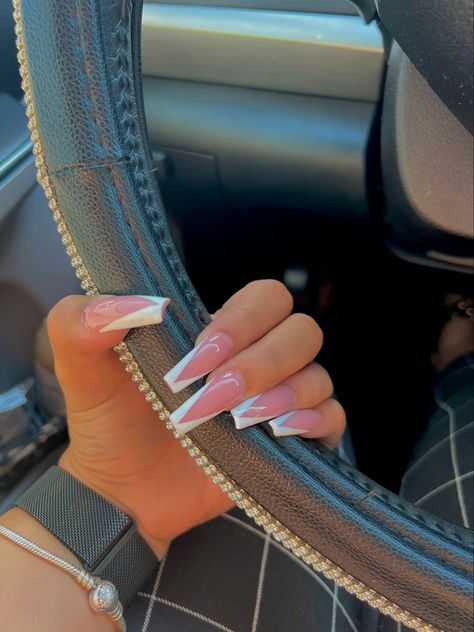 Solar White Tip Nails, V Shape White French Tip Nails, White Tip Long Acrylic Nails, Triangle French Tips Nails, French White Tip Nails Coffin, White Tip Nails 2023, French Tip Gel X Nails Long, White Tips Nails Coffin, Long White Acrylic Nails French Tips