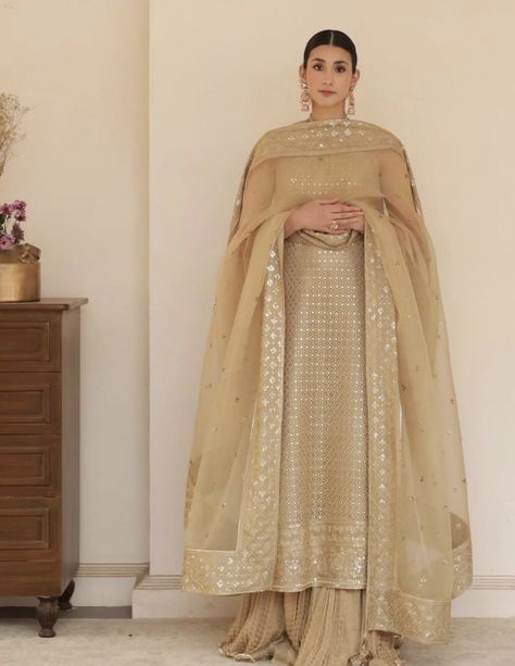 Cream Pakistani Suit, Beige Anarkali, Shaadi Outfits, Princess Ballgown, Desi Fits, Indian Bridesmaid Dresses, Class Dress, Red Bridal Dress, Kurti Dress