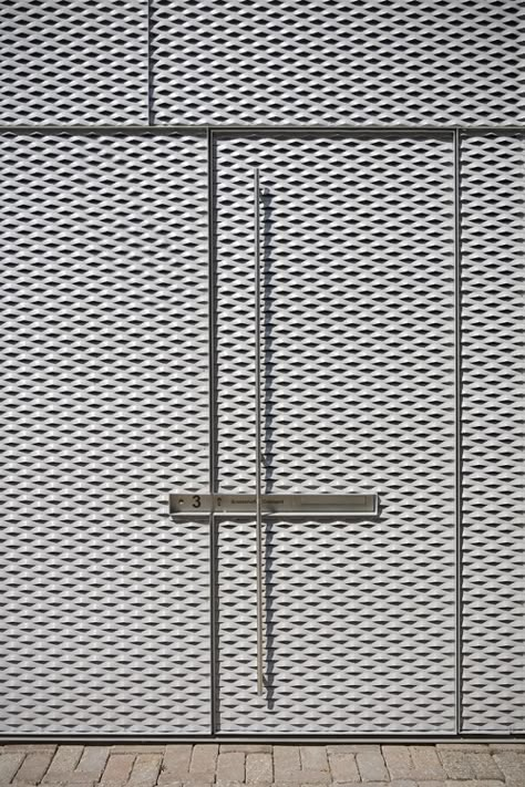 K16V23_pasel_kuenzel_9 - Design Milk Leiden Netherlands, Expanded Metal Mesh, Metal Doors Design, Metal Gate, Metal Facade, Facade Material, Expanded Metal, Door Detail, Arched Doors