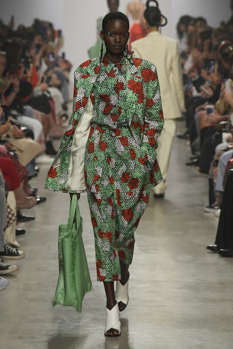 Christian Wijnants, No 8, Color Trends, Fashion News, Kimono Top, Fall Winter, Long Sleeve Dress, Japan, Women's Top