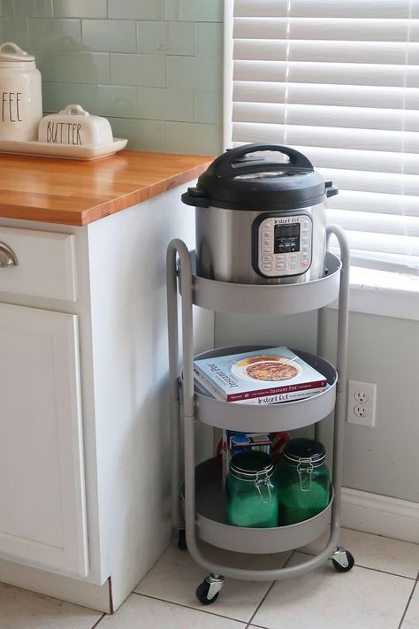 Instant Pot storage cart. Small space solutions for storing your instant pot and accessories. Instant Pot Storage, Organize Ideas, Pot Storage, Storage Cart, Small Space Solutions, Interior Modern, Kitchen Decoration, Cheap Decor, Kitchen Pantry