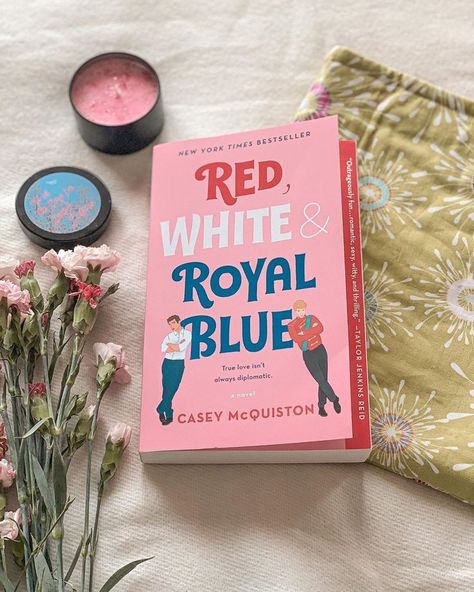 Casey Mcquiston, Red White Royal Blue, Red White And Royal Blue, Top Books To Read, Romantic Books, Thriller Books, Top Books, English Book, Books For Teens