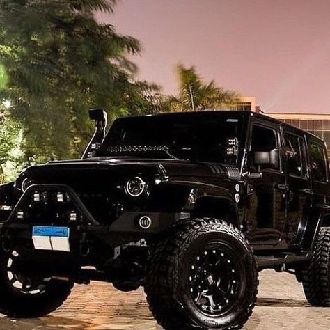 Black Jeeps, Tmax Yamaha, Badass Jeep, Car Wheels Diy, Custom Jeep Wrangler, Black Jeep, Ford Mustang Car, Car Wheels Rims, Dream Cars Jeep