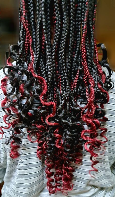 Dark Red And Black Braids, Black To Red Braids, Black Red Braids, Red And Black Box Braids, Red And Black Braids, Black And Red Braids, Knotless Braids With Curly Ends, Tree Braids Hairstyles, Braids With Curly Ends