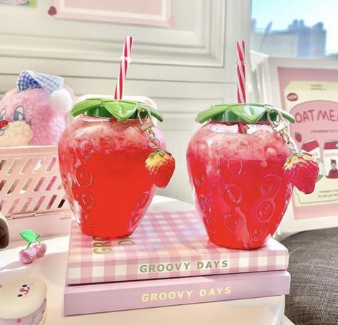 Strawberry Cartoon, Strawberry Water, Straw Water Bottle, Cartoon Water, Milk Coffee, Straw Cup, Staying Hydrated, Cute Strawberry, Water Bottle With Straw