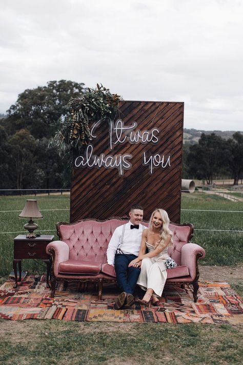 Em & Lachy’s Rustic Country Engagement Party #engagement #wedding #party #partyideas #bride #couple Rustic Engagement Party Ideas, Country Engagement Party, Rustic Engagement Party, Engagement Board, Engagement Event, Engagement Party Ideas, Engagement Party Themes, Engagement Party Planning, Wedding App