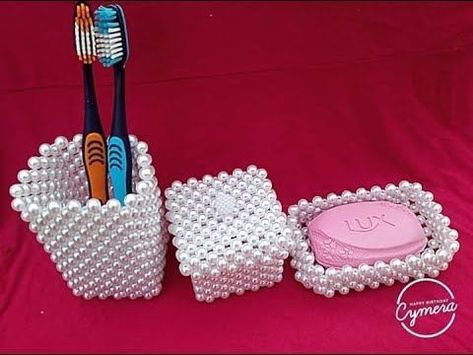 Bead Bowl, Pearl Crafts, Seed Bead Crafts, Creative Money Gifts, Dekor Diy, Beaded Boxes, Popsicle Stick Crafts, Beaded Handbag, Paper Crafts Origami