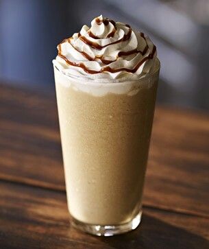 Hazelnut Frappuccino Hazelnut Frappe, Kawa Starbucks, Frappuccino Flavors, Hazelnut Cappuccino, Blended Coffee Drinks, Coffee Frappuccino, Café Starbucks, Toffee Nut, Starbucks Menu