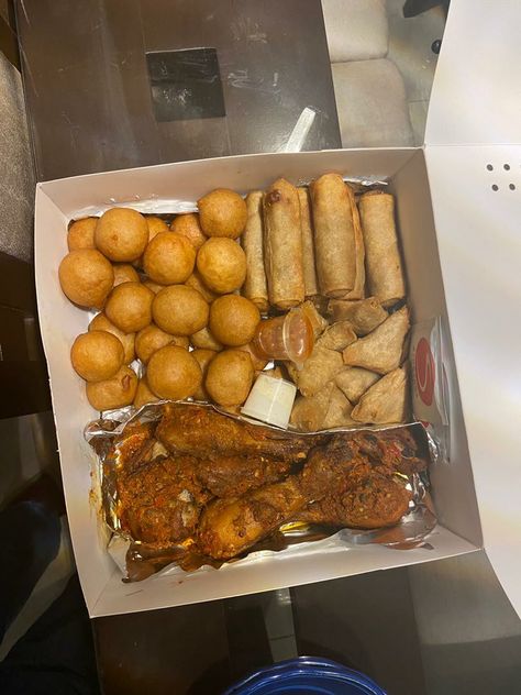 Nigerian Aesthetic, Nigerian Snacks, African Recipes Nigerian Food, Chicken Spring Rolls, Fair Food, Puff Puff, Nigerian Food, Pepper Chicken, Spring Roll