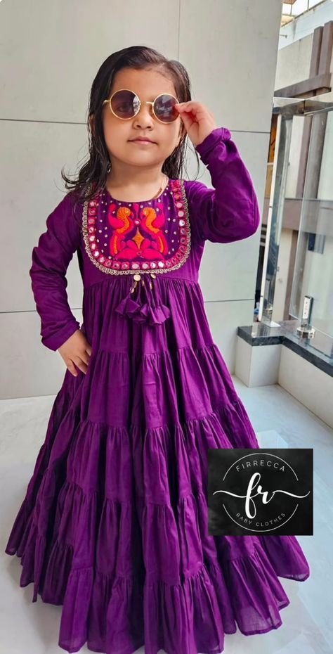 Diwali Outfits For Girls Kids, Kids Girls Dresses Indian, Kids Indian Wear Designer, Baby Lehenga, Kids Indian Wear, Kids Ethnic Wear, Navratri Dress, Kids Wear Girls, Cute Quick Hairstyles