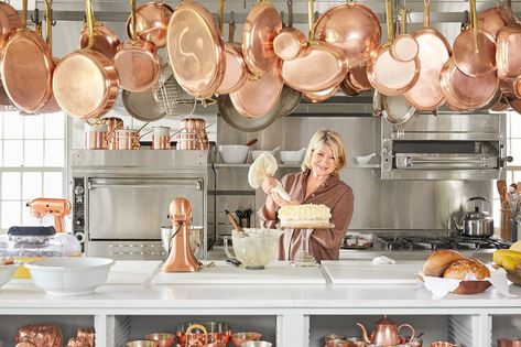 It’s Official: Martha Stewart Has the Most Impressive Kitchen We’ve Ever Seencountryliving Copper Display, Copper Stove, Copper Pots And Pans, Martha Stewart Kitchen, Martha Stewart Home, Kitchen Ikea, Pot Racks, Homecoming Queen, Copper Decor