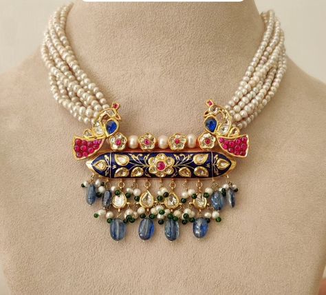 Kundan Mangalsutra Designs, Polki Necklace Uncut Diamond, Stone Necklace Gold Indian, Rajasthani Jewellery, Bridal Jewellery Inspiration, Gold Temple Jewellery, Neck Pieces Jewelry, Choker Necklace Designs, Bridal Jewelry Vintage