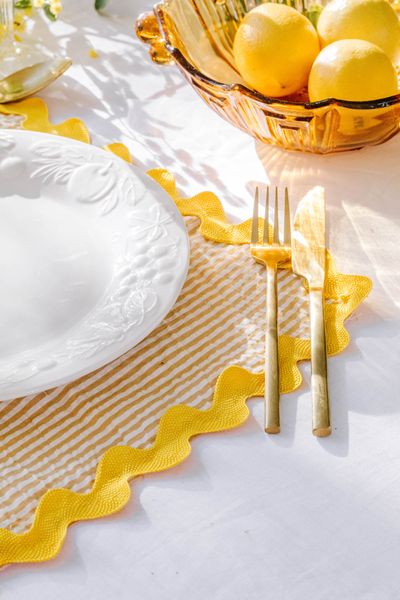 DIY Wavy Placemats — Smør Home Wavy Placemats, Diy Placemats, Entertaining At Home, Table Setting Inspiration, Table Setting Decor, Placemats Patterns, Beautiful Table Settings, Dinner Themes, Table Placemats