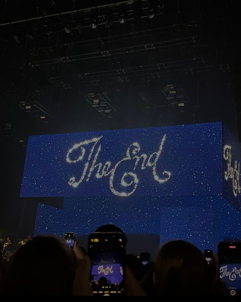 the end of the S.O.S. tour - SZA #sza #theend #aesthetic Sza Tour, Dream Concert, Mind Over Matter, Summer Wallpaper, Perfect Life, Music Stuff, How Beautiful, Music Art, Live Music