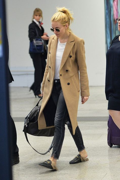 camel coat white tee black jeans dark jeans gucci loafer slides backless loafers airport style jetsetter style fall outfits weekend outfits travel duffle bag www Gucci Fur Loafers, Princetown Gucci, Winter Fashion Outfits Dressy, Women 30s, Trenchcoat Outfit, Fall Outfits Women 30s, Sienna Miller Style, Picture Family, Fur Loafers