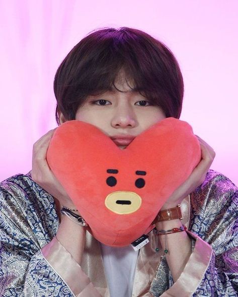 Kim Taehyung Bts, Bts Kim Taehyung, V Kim Taehyung, Run Bts, Bts Kim, V Bts, Daegu, V Taehyung, Bts Bangtan Boy