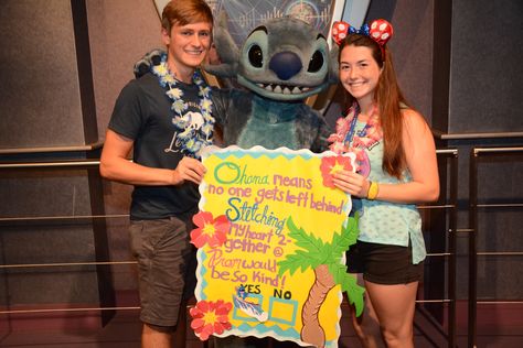 Promposal with Stitch 🥰 Stitch Themed Hoco Proposal, Lilo And Stitch Promposal Ideas, Hoco Proposals Ideas Stitch, Stitch Promposal, Lilo And Stitch Promposal, Lilo And Stitch Hoco Proposal, Moana Promposal, Stitch Homecoming Proposal, Disney Promposal