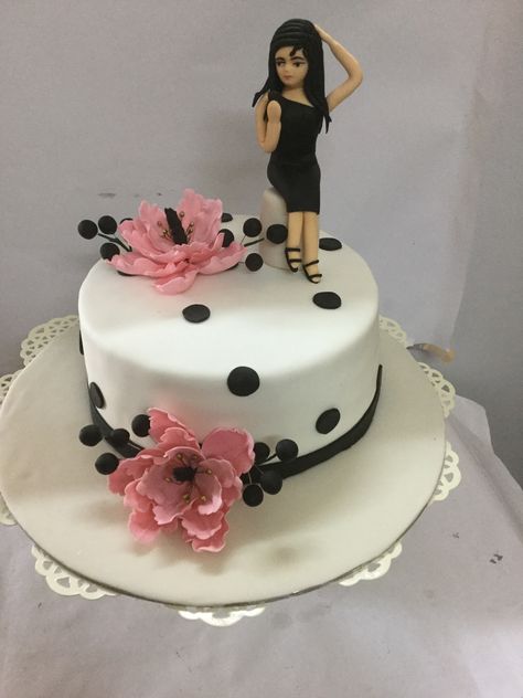 Selfie Cake, Hostess Cakes, Fitness Cake, Paris Themed Cakes, Queen Cake, Tooth Cake, Dragon Cakes, Cake For Her, Birthday Cake For Mom