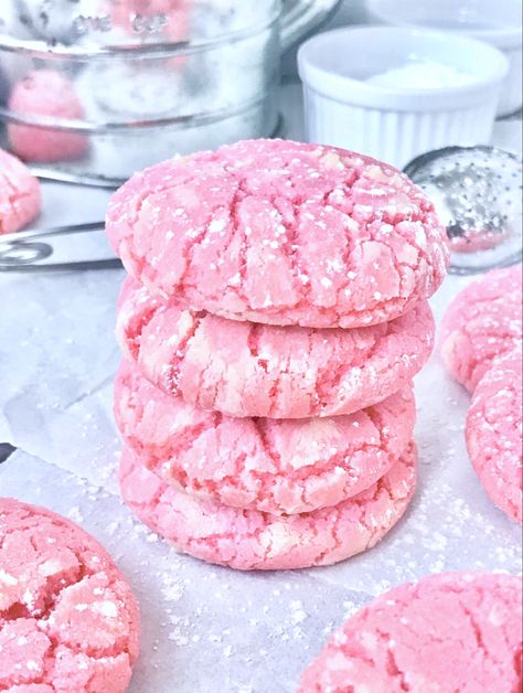 Strawberry Crinkle Cookies, Pink Snacks, Fluffy Cake, Pink Desserts, Pink Cookies, Strawberry Cookies, Pink Foods, Crinkle Cookies, Wallpapers For Iphone