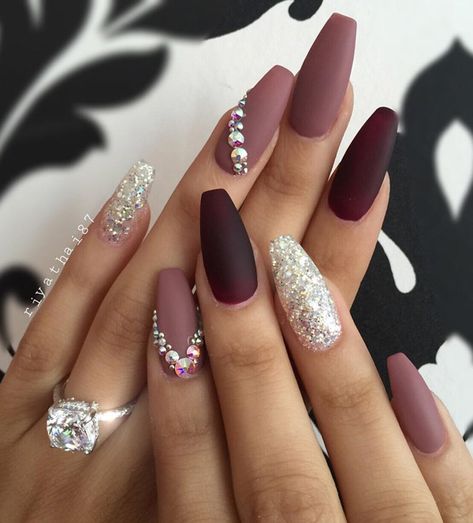 50 Rhinestone Nail Art Ideas | Art and Design Pinterest Fail, Maroon Nails, Burgundy Nails, Wedding Nails Design, Super Nails, Nail Art Wedding, Ideas Nails, Trendy Nail Design, Nail Art Rhinestones