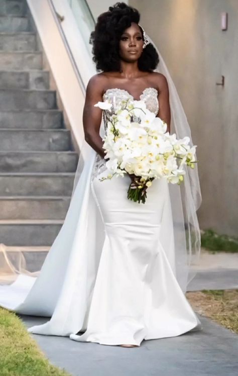 Afro And Veil, Brides With Afros, Wedding Hair Afro Bridal Hairstyles, Natural Hair Veil, Bridal Portraits Black Women, Afro Wedding Hairstyles Brides With Veil, Black Bride Veil, Natural Hair With Veil, Wedding Gown Black Women