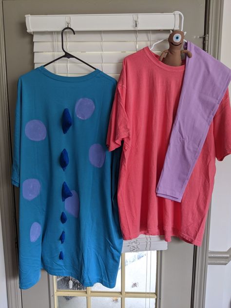 Easy Halloween Tshirt Costume, Sully Shirt Diy, Sully Horns Diy, Homemade Sully Costume, Diy Sully Costume Men, Sully Costume Women, Sully Diy Costume, Diy Sully Costume Monsters Inc, Diy Sully Costume