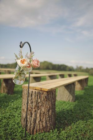 Diy Backyard Wedding Decorations, Backyard Lake Wedding, Casual Outdoor Wedding, Outdoor Country Wedding, Diy Outdoor Weddings, Deco Champetre, Seating Ideas, Cat Wedding, Wedding Vow