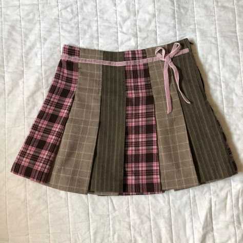 Ballerina Core, Ropa Upcycling, Pngs For Moodboards, Pink Patchwork, Plaid Pleated Mini Skirt, Pretty Skirts, Brown And Pink, Thrift Flip, Pink And Brown