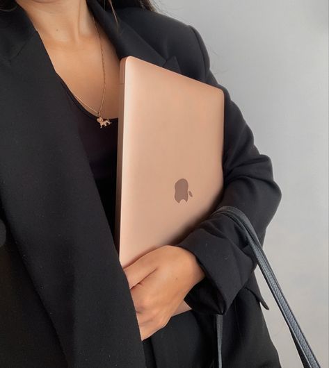 #medstudent#elegant#macbook#outfit#aestetic Macbook Work Aesthetic, Macbook Vision Board, Highest Version, Women Ceo, Work Place, Vision Boards, Aesthetic Photos, 2025 Vision, Aesthetic Photo