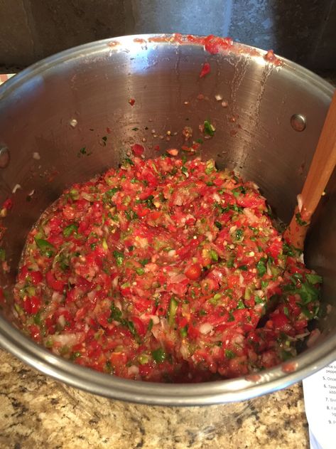 Canning Homemade Salsa, Canning Cherry Tomatoes, Canned Salsa Recipes, Salsa Canning Recipes, Best Salsa Recipe, Best Salsa, Tomato Salsa Recipe, Fresh Salsa Recipe, Texas Kitchen