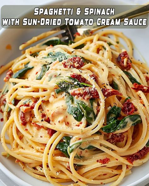 Spaghetti And Spinach, Spaghetti Spinach, Spaghetti With Spinach, One Pot Spaghetti, Tomato Cream Sauce, Whole Wheat Spaghetti, Perfect Dinner, Spinach Pasta, Spinach Recipes