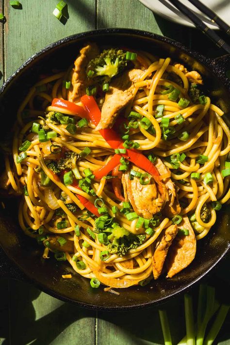 Healthy Lo Mein High Protein Lo Mein, Healthy Lo Mein Recipe, Healthy Lo Mein, Ground Turkey Meatballs, Lo Mein Recipe, Fried Goat Cheese, Lo Mein Recipes, Chicken And Veggies, Southwest Chicken