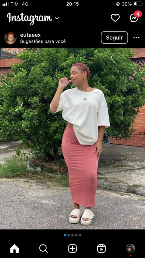 Long Tight Skirt, Sit Still Look Pretty, Tight Skirt Outfit, Midi Skirt Outfit, Long Skirt Outfits, Casual College Outfits, Makeup Obsession, Fashion Project, Skirt Outfit