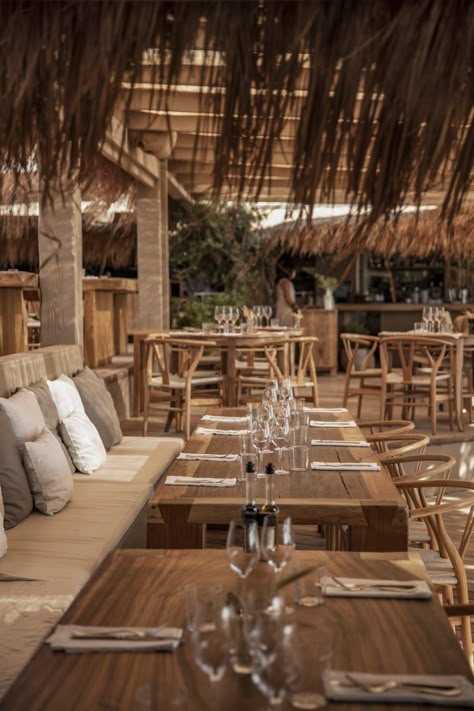 El Chiringuito – White Ibiza Beach Club Design Ideas, Pint House, Beach Restaurant Design, Beach Hostel, Salt Plains, Ibiza Restaurant, Bar Deco, Romantic Restaurants, Casa Cook