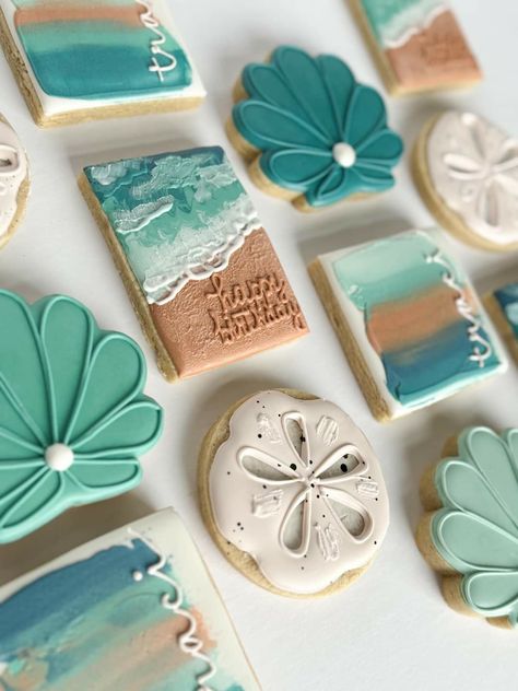 Beach Theme Birthday Cookies, Beach Sugar Cookies, Cute Sugar Cookies, Starfish Cookies, Beach Theme Birthday, Beach Cookies, Decorated Cookie Ideas, Aesthetic Birthday, Summer Baking