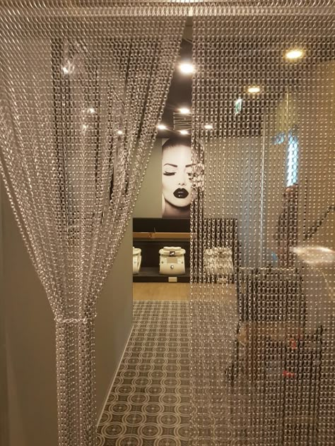 Room Divider Entrance, Door Beads, Crystal Curtains, Easy Diy Room Decor, Japanese Zen, Decorative Beads, Diy Crafts Room Decor, Beaded Curtains, Apartment Decor Inspiration