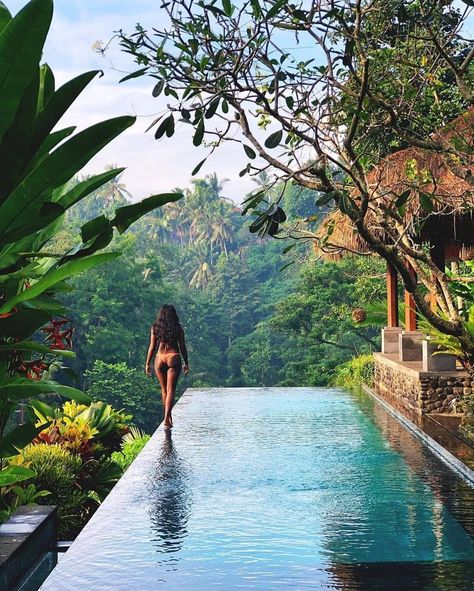 @1969Mauricio Voyage Bali, Magic Places, Foto Poses, Amazing Travel, Bali Travel, Vacation Places, Alam Yang Indah, Beautiful Places To Travel, Ubud