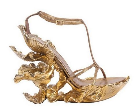 McQueen Leaf Shoes, Angels Singing, Mcqueen 3, Glam Shoes, Shoes Quotes, Dr Shoes, Alexander Mcqueen Shoes, Sarah Burton, Mcqueen Fashion