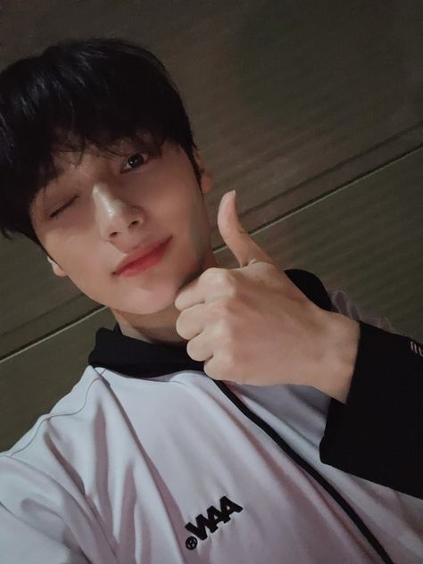 TXT Translations 💬 (@translatingTXT) on X Txt Kai Selca, Txt Selfie, Hueningkai Cute, Txt Fashion, Txt Comeback, Txt Weverse, Txt Icon, Kai Kamal Huening, Moa Diary