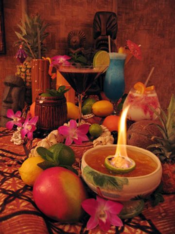 Poolside Ideas, Tiki Bars, Tiki Tiki, Tiki Lounge, Tiki Drinks, Vintage Tiki, Tiki Hut, Tiki Room, Bar Party