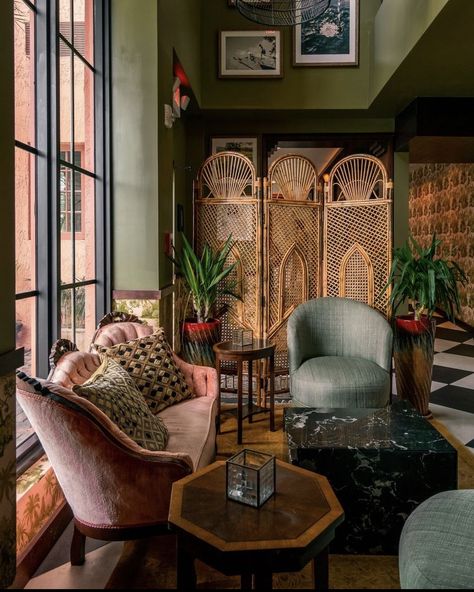 Cuban Decor, Havana House, Old Hollywood Homes, Folding Screen Room Divider, Condo Living Room, Hollywood Homes, Sophisticated Decor, Rooftop Deck, Condo Living