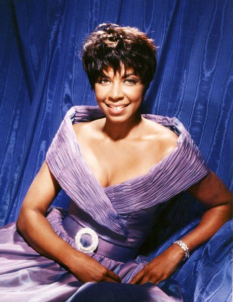 Natalie Cole Portrait Session Maria Cole, Dawn Pictures, Natalie Cole, Vanessa Williams, Nat King Cole, Celebrity Photographers, Celebrity List, Jazz Musicians, Black Music