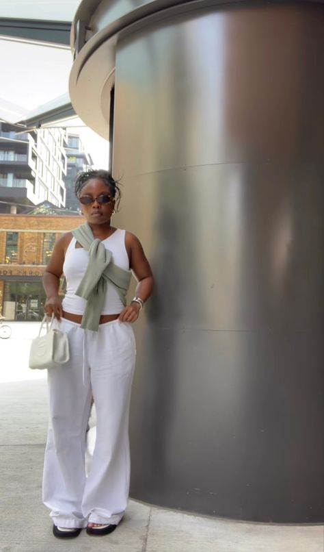 Volunteer Outfit Casual, Linen Pants Outfit Black Women, Cruise Casual Outfits Dinner, Greece Outfit Ideas Spring, White Clothes Aesthetic, Unpolished Casual, White Skirt Outfit Summer, Vacay Fits, Europe Summer Outfits