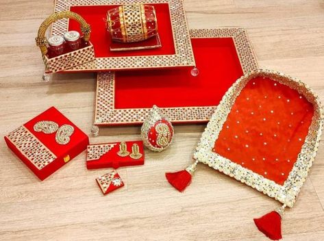 Diy Fall Wedding Decorations, Wedding Platters, Thali Decoration Ideas, Fall Wedding Diy, Wedding Gift Pack, Creative Wedding Gifts, Bridal Gift Wrapping Ideas, Diy Diwali Decorations, Personalized Wedding Decor