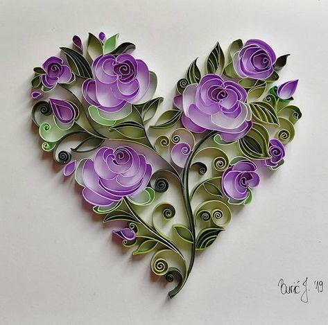 Quilling Sculptures & Statues, On Edge Quilling, Quilling Patterns Tutorials, Quilling Images, Quilled Roses, Diy Quilling Crafts, Quilling Flower Designs, Quilling Projects, Neli Quilling