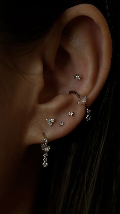 Earring Piercing Ideas Simple, Where To Pierce Your Ear, Three Lobe Piercings Silver, Cluster Ear Piercing, Multiple Ear Piercings Minimalist Classy, Ear Piercing Ideas Dainty, Ear Aesthetic Piercing, Earring Mapping, Lobe Percinings