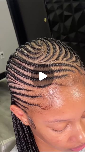 Scalp Braids In The Front Individuals In The Back, Braided Back Braids, Stitch Conrow Lines, Straight Back Braid Designs, Feeder Braids To The Back, Designed Straight Back Braids, Cornrows Straight Back Styles, Weaving All Back Hairstyle, Short Straight Back Braids