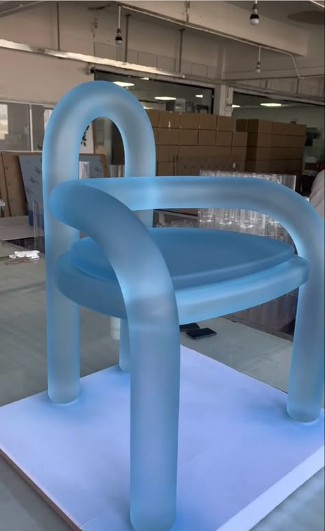 Plexiglass furniture #plexiglass#acrylicfurniture#acrylicchair#plexiglasschair#plexiglassfurniture Plexiglass Furniture, Acrylic Furniture Design, Clear Furniture, Glass Chair, Acrylic Chair, Acrylic Rod, Acrylic Furniture, Plastic Furniture, Miso Soup